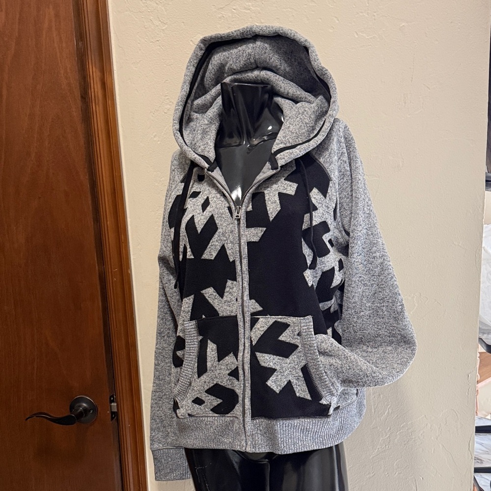Aeropostale Kids Gray and Black Patterned Jacket